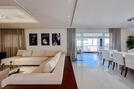 Apartamento à venda com 210m², 3 quartos e 3 vagasSala