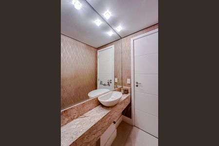 Apartamento à venda com 210m², 3 quartos e 3 vagasLavabo