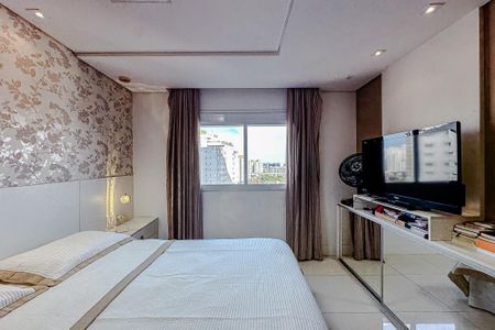 Apartamento à venda com 210m², 3 quartos e 3 vagasSuíte 1