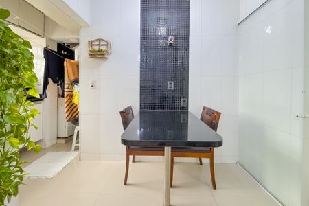 Apartamento à venda com 90m², 3 quartos e 2 vagasCozinha