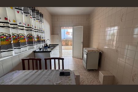 Casa à venda com 300m², 4 quartos e 3 vagasCozinha