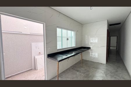 Casa à venda com 71m², 3 quartos e 2 vagas Casa à venda com 71m², 3 quartos e 2 vagasCozinha