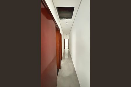 Casa à venda com 71m², 3 quartos e 2 vagas Casa à venda com 71m², 3 quartos e 2 vagasCorredor