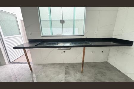 Casa à venda com 71m², 3 quartos e 2 vagas Casa à venda com 71m², 3 quartos e 2 vagasCozinha