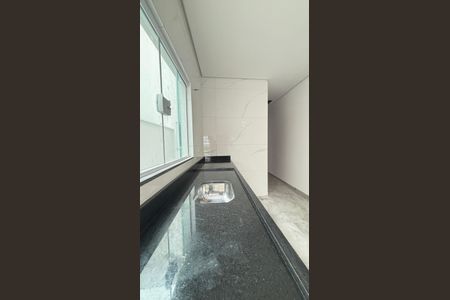 Casa à venda com 71m², 3 quartos e 2 vagas Casa à venda com 71m², 3 quartos e 2 vagasCozinha