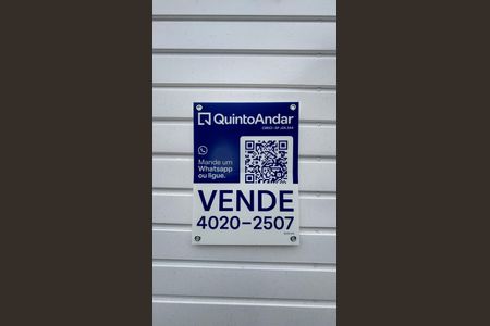 Casa à venda com 71m², 3 quartos e 2 vagas Casa à venda com 71m², 3 quartos e 2 vagasPlaca