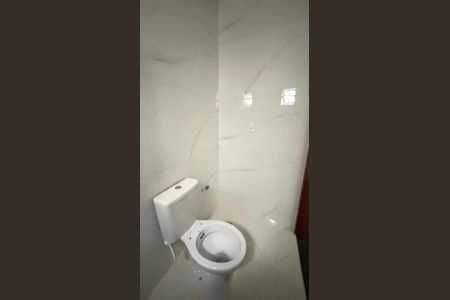 Casa à venda com 71m², 3 quartos e 2 vagas Casa à venda com 71m², 3 quartos e 2 vagasBanheiro da Suíte