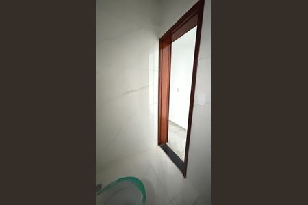 Casa à venda com 71m², 3 quartos e 2 vagas Casa à venda com 71m², 3 quartos e 2 vagasBanheiro