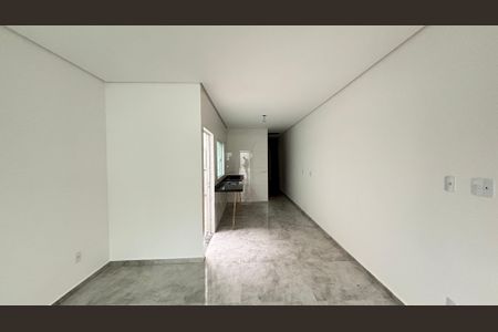 Casa à venda com 71m², 3 quartos e 2 vagas Casa à venda com 71m², 3 quartos e 2 vagasSala