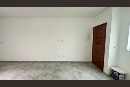 Casa à venda com 71m², 3 quartos e 2 vagas Casa à venda com 71m², 3 quartos e 2 vagasSala