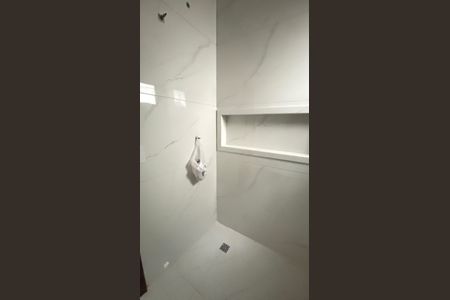 Casa à venda com 71m², 3 quartos e 2 vagas Casa à venda com 71m², 3 quartos e 2 vagasBanheiro