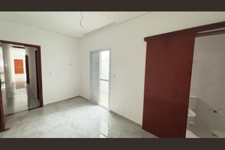 Casa à venda com 71m², 3 quartos e 2 vagas Casa à venda com 71m², 3 quartos e 2 vagasSuite