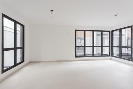 Sala de casa à venda com 3 quartos, 177m² em Paraíso, São Paulo