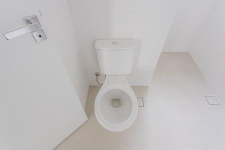 Casa à venda com 177m², 3 quartos e 2 vagas Casa à venda com 177m², 3 quartos e 2 vagasBanheiro