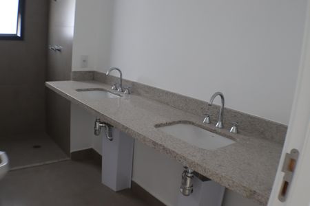 Apartamento à venda com 119m², 3 quartos e 2 vagasBanheiro da Suíte