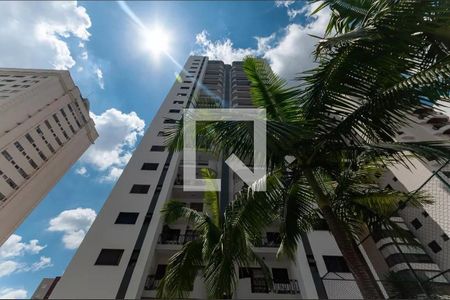 Apartamento à venda com 117m², 3 quartos e 2 vagasFachada