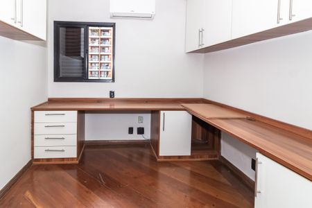 Apartamento à venda com 117m², 3 quartos e 2 vagasQuarto 2