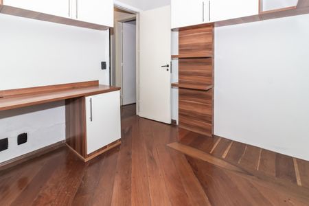 Apartamento à venda com 117m², 3 quartos e 2 vagasQuarto 2