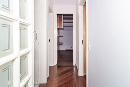 Apartamento à venda com 117m², 3 quartos e 2 vagasCorredor