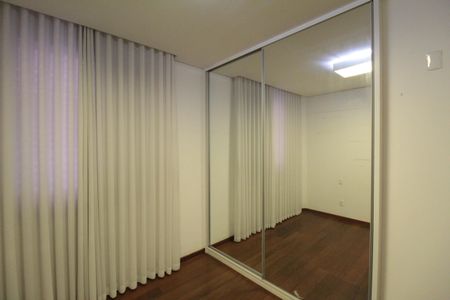 Apartamento à venda com 112m², 4 quartos e 2 vagasQuarto 1