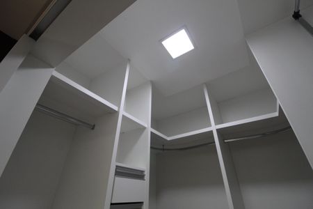 Apartamento à venda com 112m², 4 quartos e 2 vagasCloset da Suíte