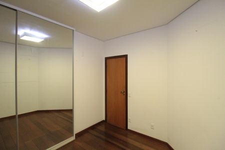 Apartamento à venda com 112m², 4 quartos e 2 vagasQuarto 1