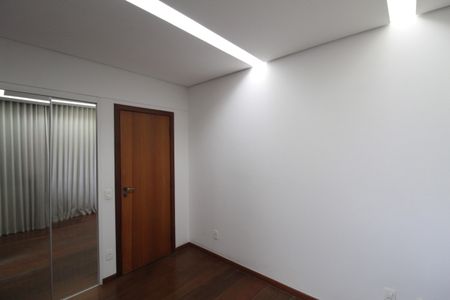 Apartamento à venda com 112m², 4 quartos e 2 vagasSuíte