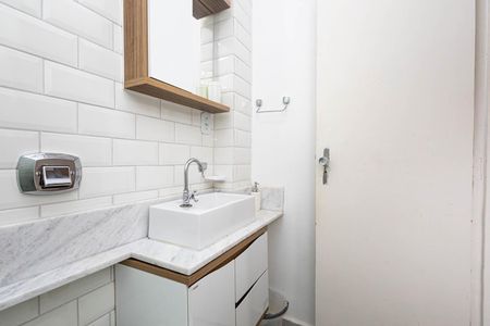 Studio à venda com 28m², 1 quarto e sem vaga Studio à venda com 28m², 1 quarto e sem vagaBanheiro