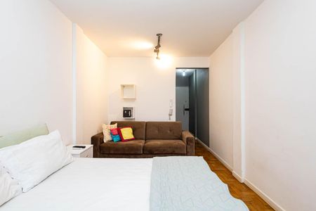 Studio à venda com 28m², 1 quarto e sem vaga Studio à venda com 28m², 1 quarto e sem vagaStudio