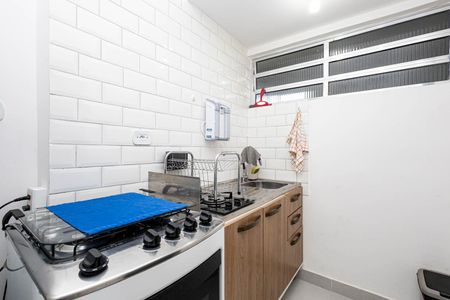 Studio à venda com 28m², 1 quarto e sem vaga Studio à venda com 28m², 1 quarto e sem vagaCozinha