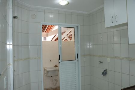 Casa de condomínio para alugar com 100m², 3 quartos e 2 vagasCozinha