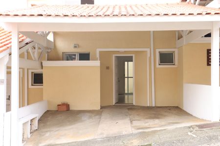 Casa de condomínio para alugar com 100m², 3 quartos e 2 vagasFachada