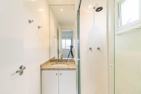 Apartamento à venda com 74m², 2 quartos e 2 vagasBanheiro da Suíte 2