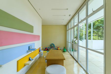 Apartamento à venda com 74m², 2 quartos e 2 vagasÁrea comum - Brinquedoteca