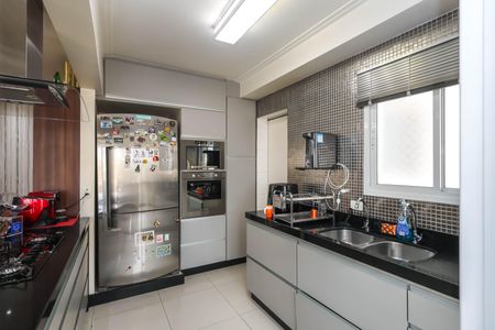 Apartamento à venda com 122m², 3 quartos e 2 vagasCozinha