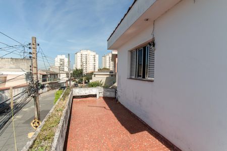 Casa à venda com 209m², 3 quartos e 2 vagas Casa à venda com 209m², 3 quartos e 2 vagasQuarto 3 - Varanda