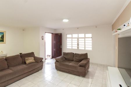 Casa à venda com 209m², 3 quartos e 2 vagas Casa à venda com 209m², 3 quartos e 2 vagasSala