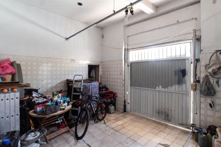 Casa à venda com 209m², 3 quartos e 2 vagas Casa à venda com 209m², 3 quartos e 2 vagasGaragem