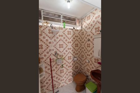 Casa à venda com 209m², 3 quartos e 2 vagas Casa à venda com 209m², 3 quartos e 2 vagasBanheiro de serviço