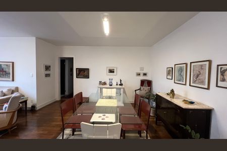 Apartamento à venda com 97m², 2 quartos e 1 vagaSala de Jantar