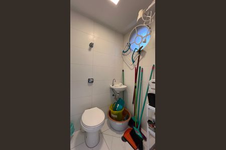 Apartamento à venda com 97m², 2 quartos e 1 vagaBanheiro de serviço