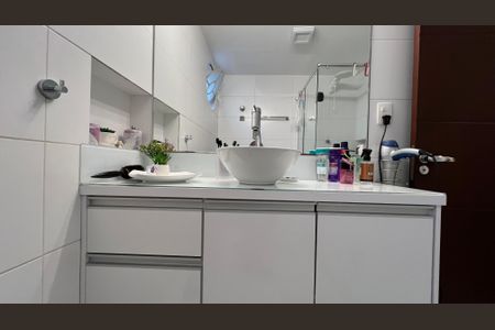 Apartamento à venda com 97m², 2 quartos e 1 vagaBanheiro