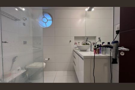 Apartamento à venda com 97m², 2 quartos e 1 vagaBanheiro