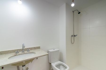 Apartamento para alugar com 28m², 1 quarto e sem vaga Apartamento para alugar com 28m², 1 quarto e sem vagaBanheiro da Suíte
