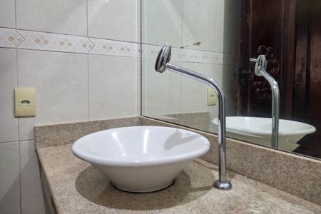 Casa de condomínio à venda com 400m², 7 quartos e 3 vagasBanheiro Social