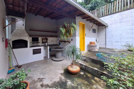 Casa de condomínio à venda com 400m², 7 quartos e 3 vagasQuintal
