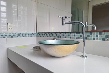 Casa de condomínio à venda com 400m², 7 quartos e 3 vagasBanheiro da Suíte 1