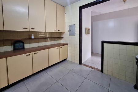 Casa de condomínio à venda com 400m², 7 quartos e 3 vagasCozinha