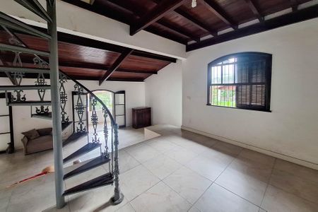 Casa de condomínio à venda com 400m², 7 quartos e 3 vagasSala