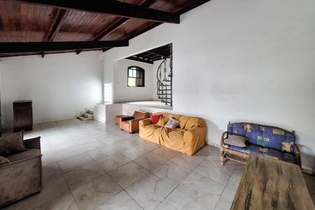 Casa de condomínio à venda com 400m², 7 quartos e 3 vagasSala